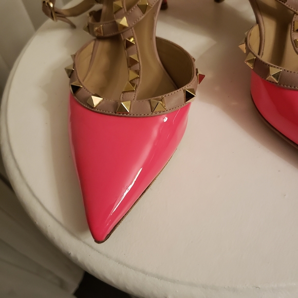 Valentino Rockstud Kitten Heels in Fushia - Picture 6 of 10